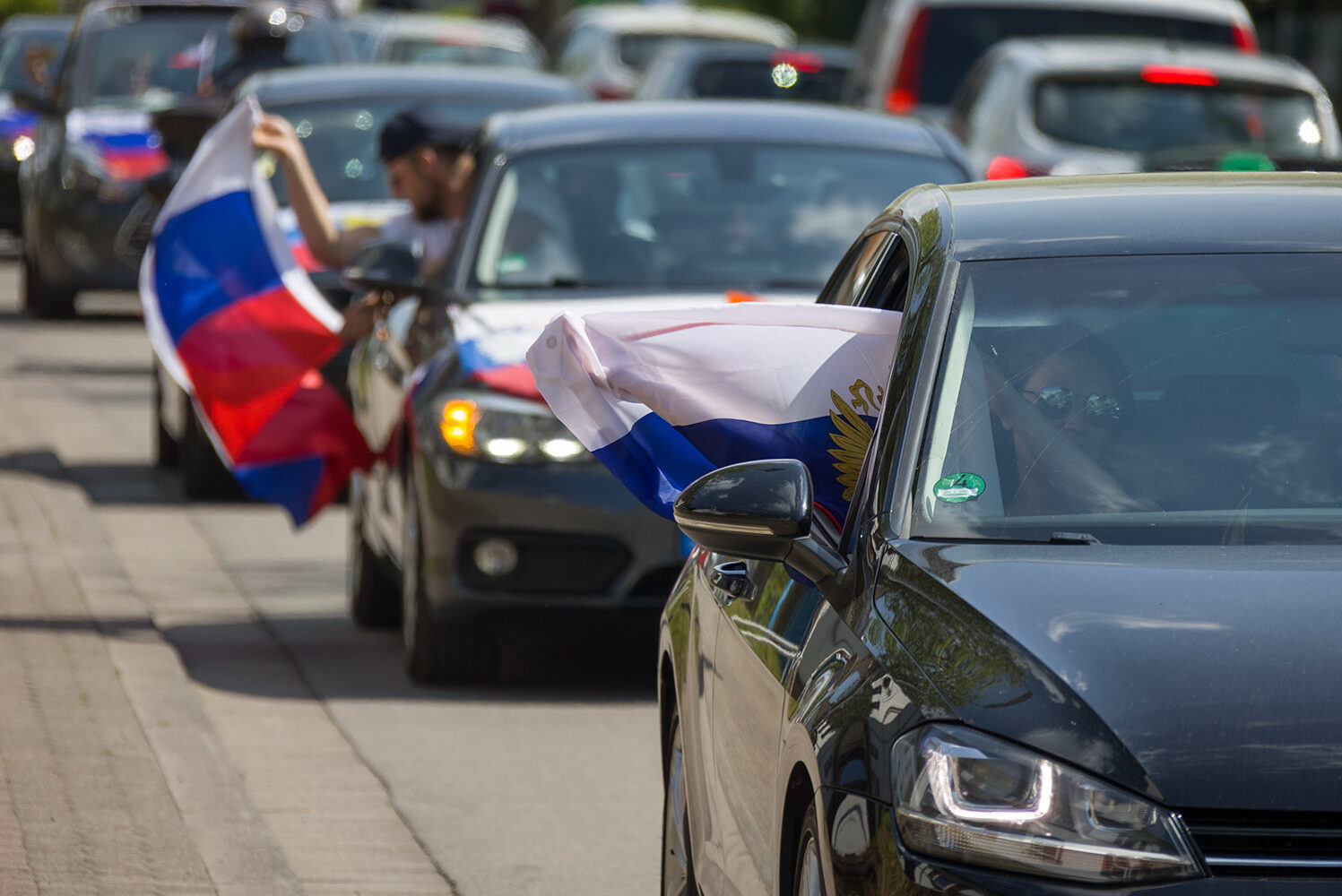 Угроза столкновений украинцев и россиян в Кельне