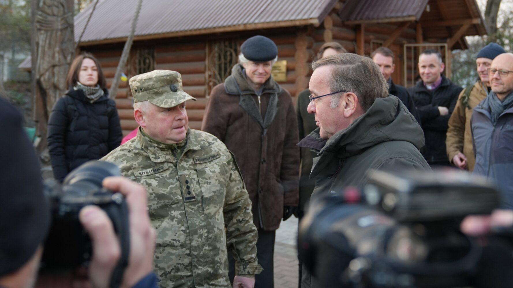 Военная помощь Украине