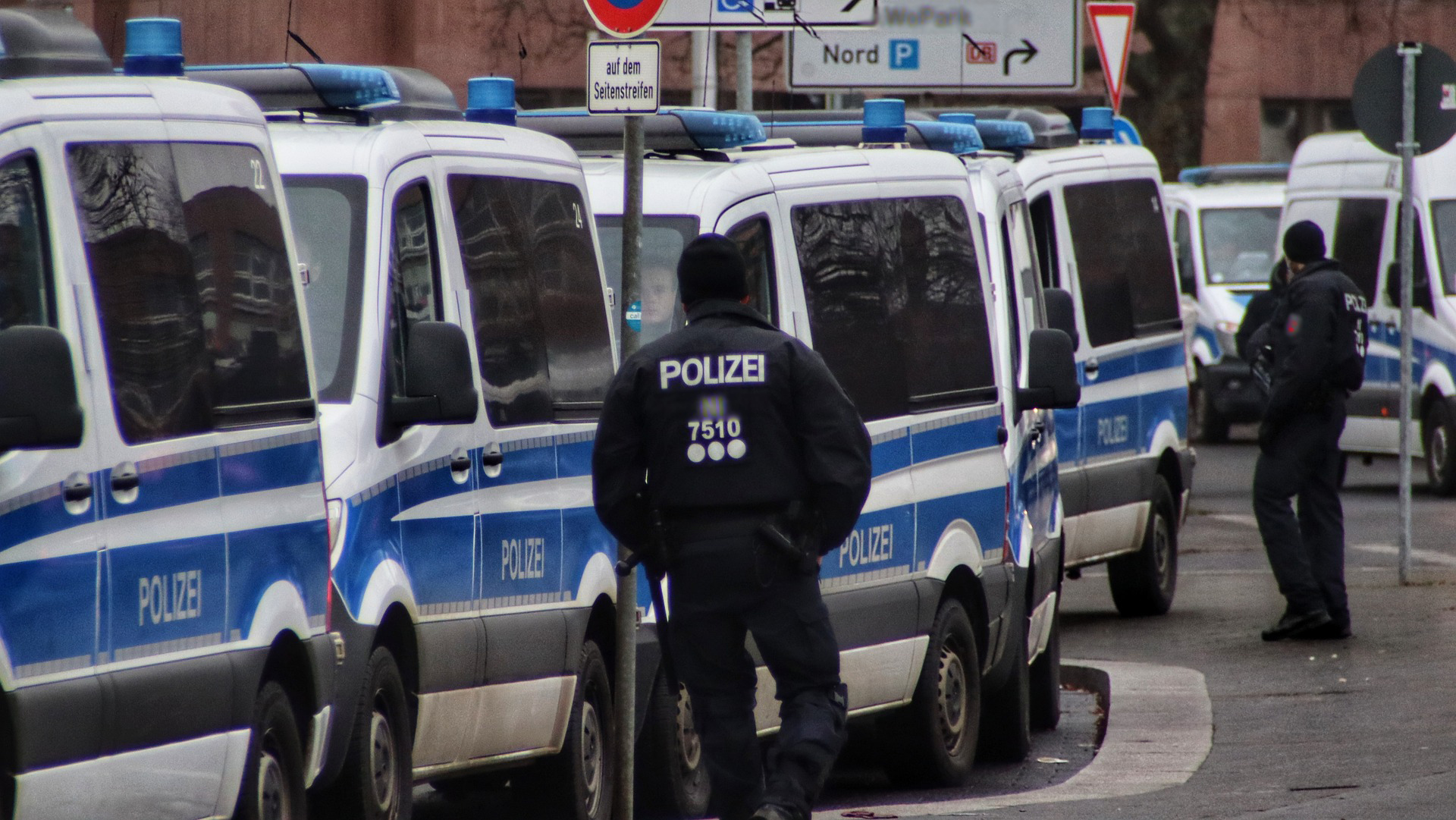 Германия готовится к нападению. Полиция. Милиция Украины. Полиция сейчас 2022.