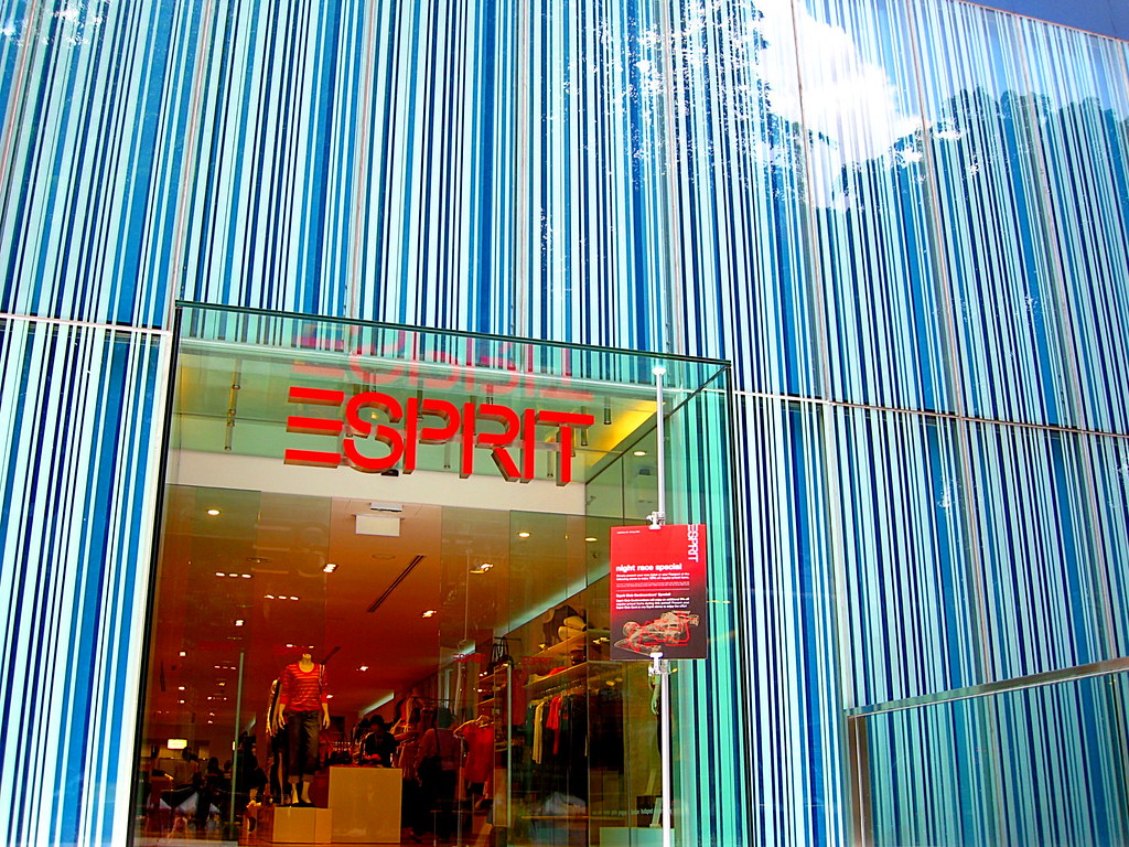 Права на бренд Esprit переходят к Deichmann