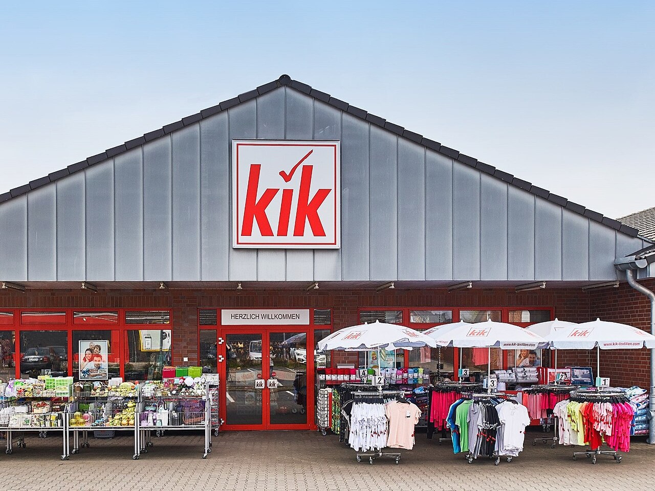 KiK тормозит: дискаунтер закрывает сотни магазинов